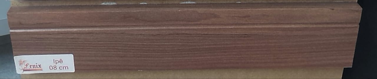 Rodapé fenix 8 cm ipê.jpeg